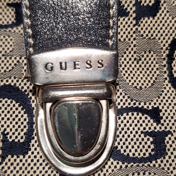 Guess G print purse  👜 - Picture 2 of 5